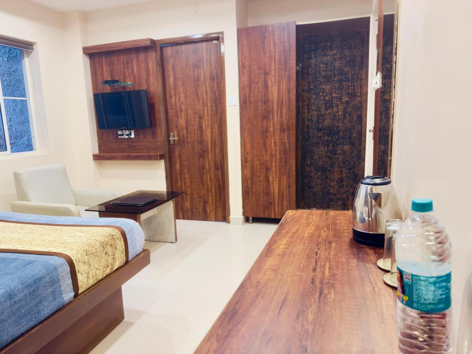 The Hydel Park - Business Class Hotel - Near Central Railway Station Τσενάι Εξωτερικό φωτογραφία